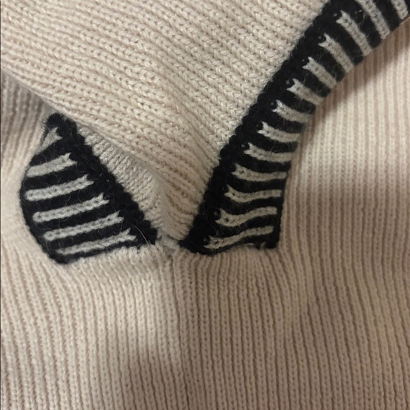 Chanel - Picture 9 of 17